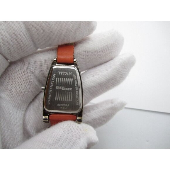 Women Titan FasTrack Quartz WR Analog 20mm Dial Causal Watch (F357) - Picture 3 of 11